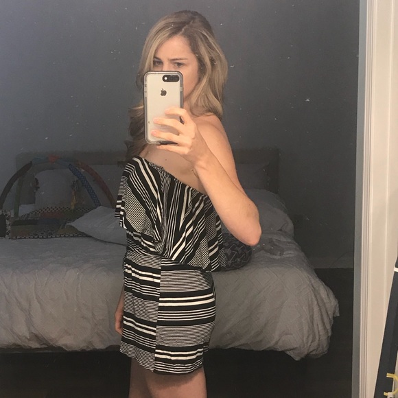 Old Navy Romper - Picture 3 of 3